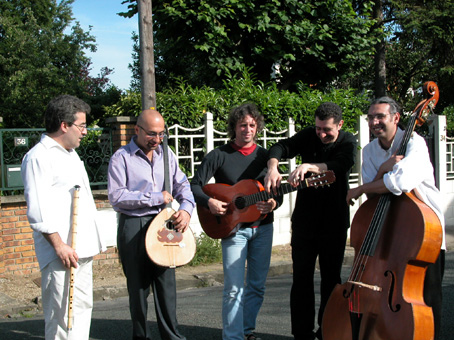 Herv&eacute;, Issa, Manuel, Elie & Emek - Paris - 2004